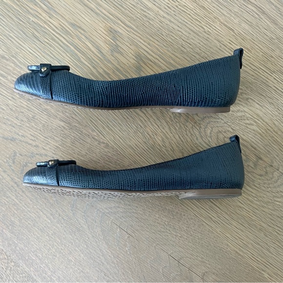 Tory Burch Mini Miller Leather Logo Flats Matte Micro Tejus Print Navy Blue 8.5 - Picture 10 of 13